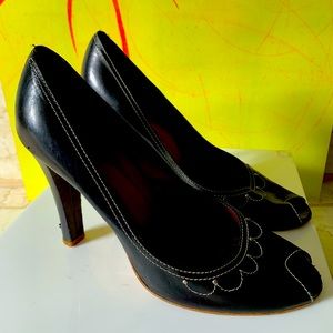 Marc Jacobs Black Leather Peep Toe Italian Pumps